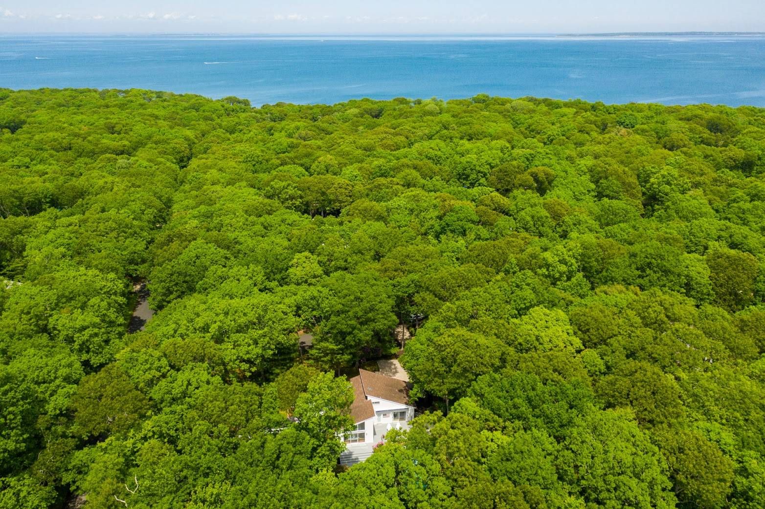 2 Hedges Banks Dr in East Hampton Out East