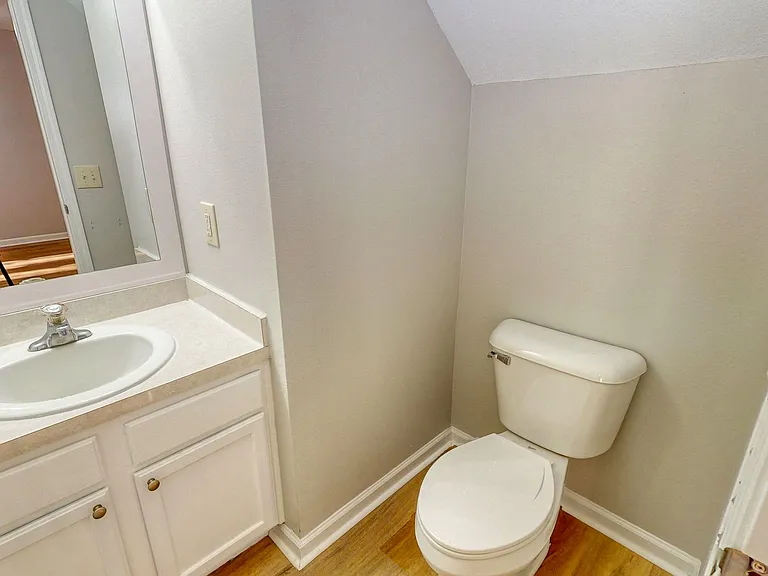 5028 Winfield Dr — Photo 10