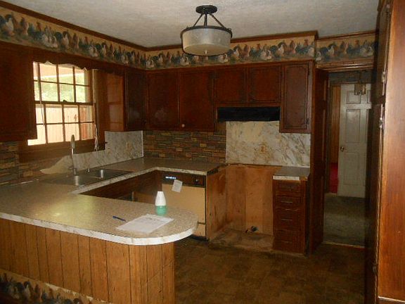 5th image of 314 Clarkson Dr