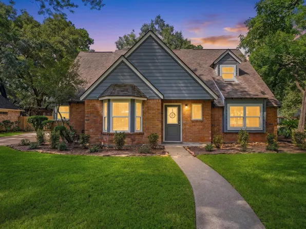 2002 Parkdale Dr, Kingwood, TX 77339