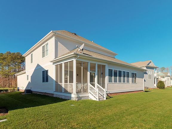 3rd image of 11665 Resort Dr
