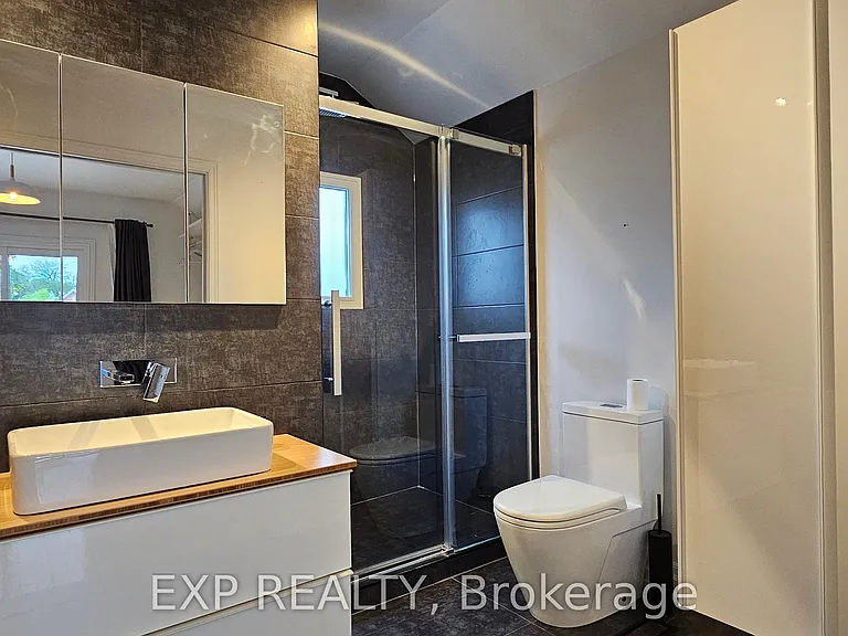 215A Chambers Ave — Photo 18