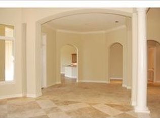 7401 Treeline Dr, Naples, FL 34119