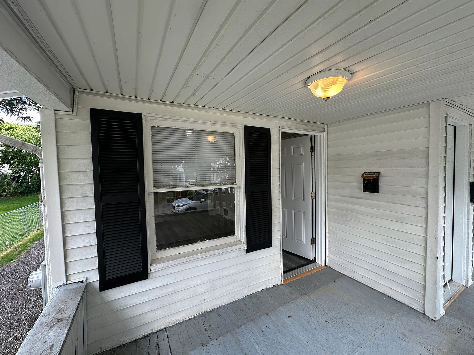 2 bed, $950 — Photo 2