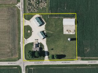 3405 S White Rock Rd, Rochelle, IL 61068