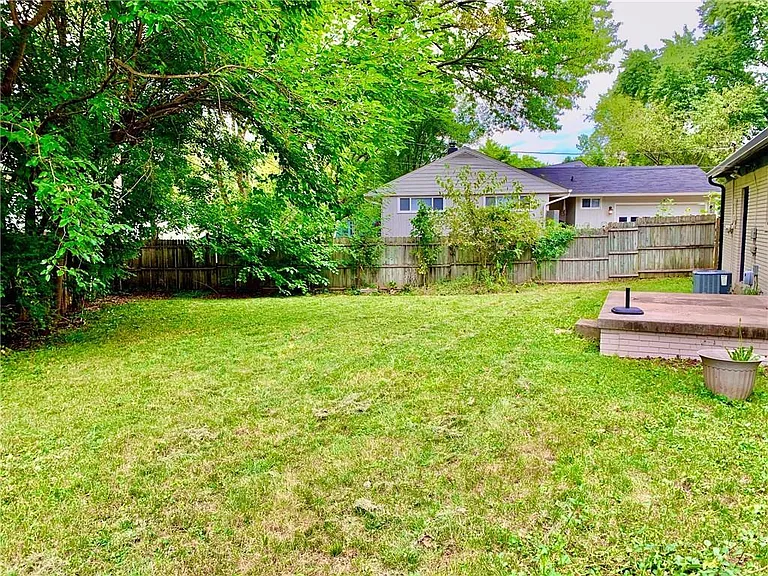 6302 Burlington Ave — Photo 23