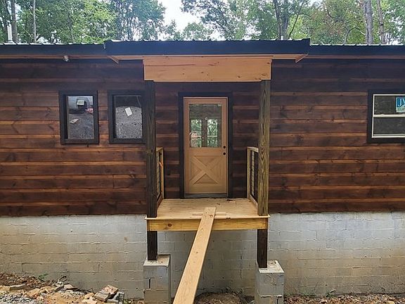 3rd image of 1118 Oak Ct Lot 7