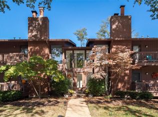 1971 Meadowtree Ln APT 6, Saint Louis, MO 63122