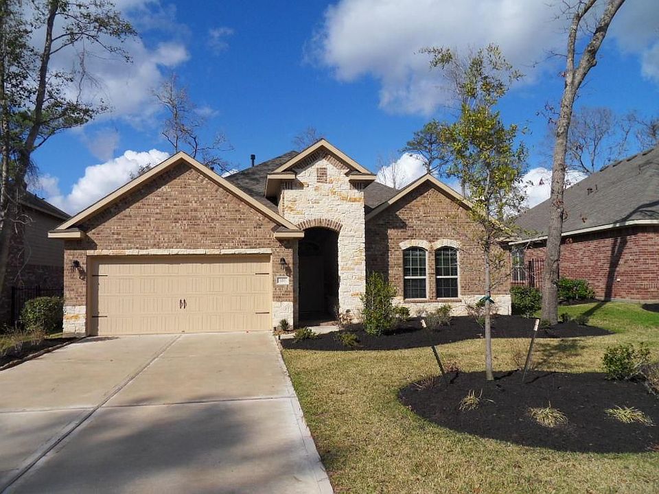 1st image of 131 N Greenprint Cir