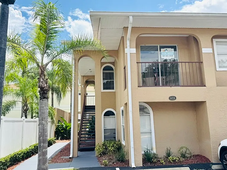 8824 Coral Palms Ct #B — Photo 1