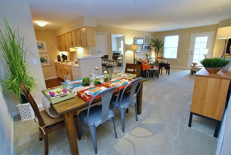 Arbor Brook Apartments — Photo 1