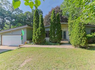 17305 Fergus Dr, South Bend, IN 46635