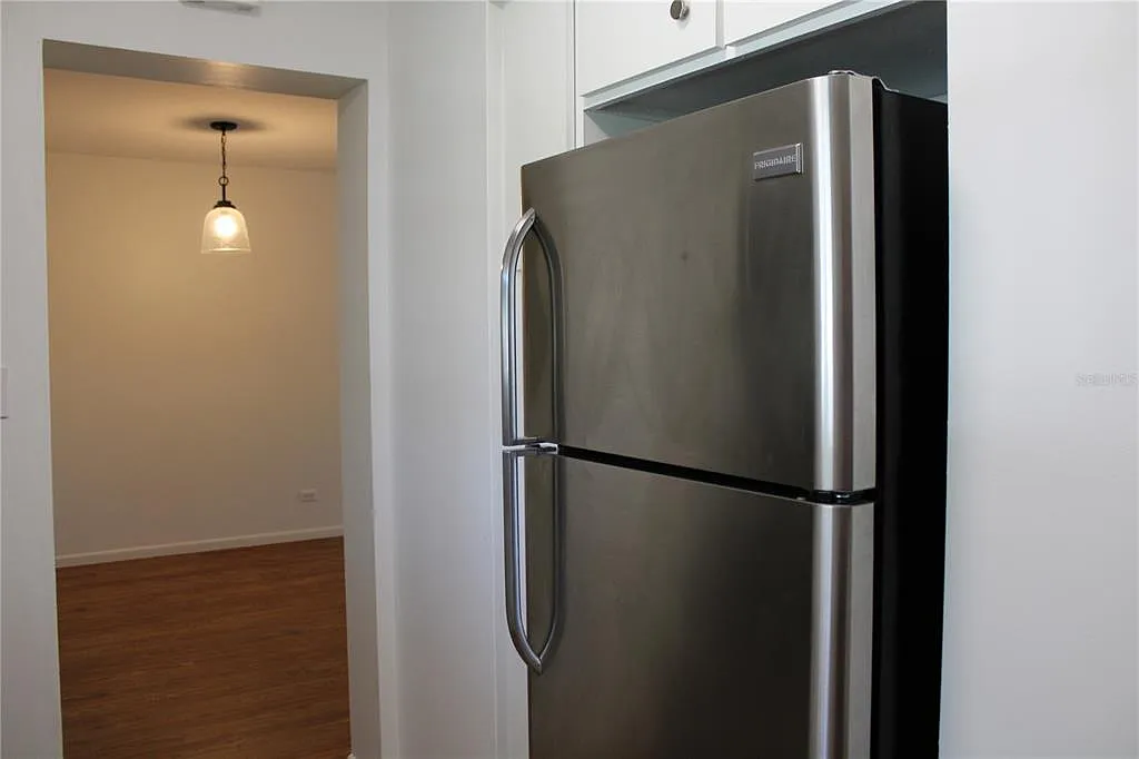 1 bed, 1.0 bath, 715 sqft, $1,195 — Photo 4