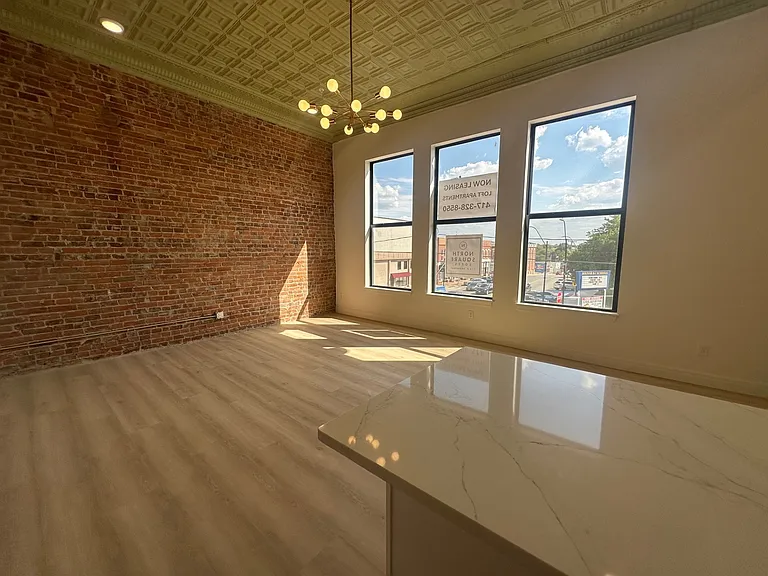113 E Broadway St #B — Photo 1