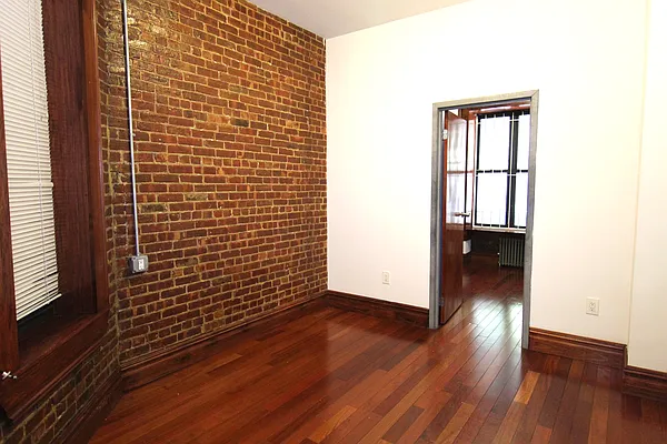 Rented by Compass | media 25