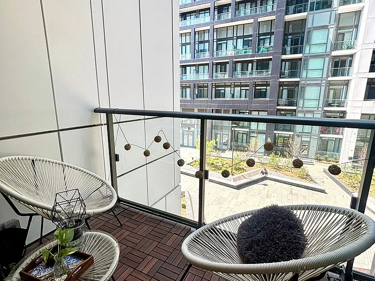 60 Princess St #214 — Photo 2