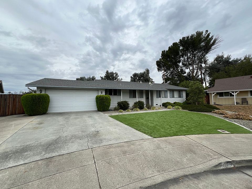 1st image of 1028 Renoir Ct