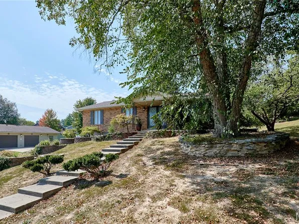 1503 Riverview Dr, Elsberry, MO 63343