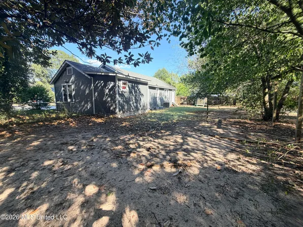 121 W 4th Ave, Petal, MS 39465