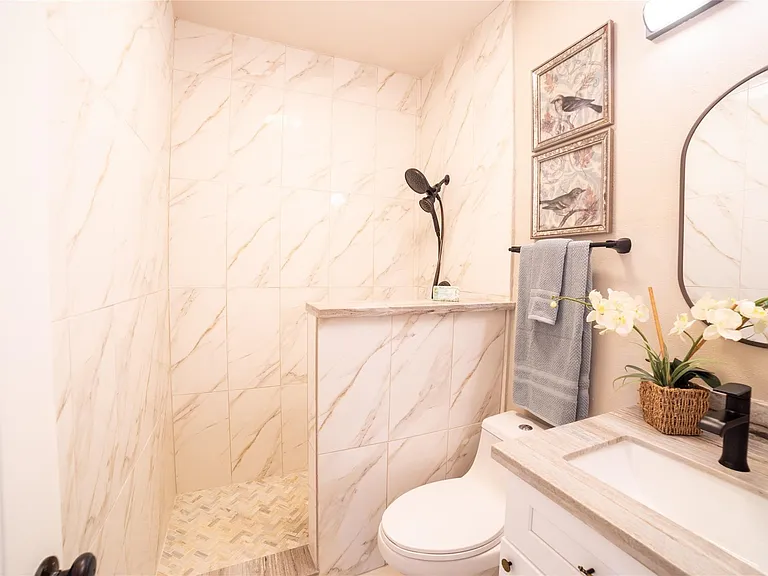 420 N Live Oak St — Photo 15