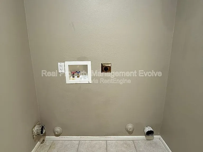 815 E Grovers Ave #24 — Photo 13