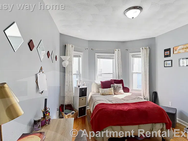 53 Derby St #3 — Photo 5