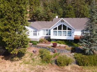 280 Naturescape Rd, Grants Pass, OR 97527