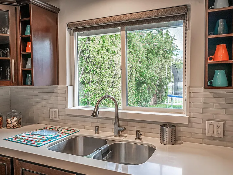 5751 Corteen Pl — Photo 7