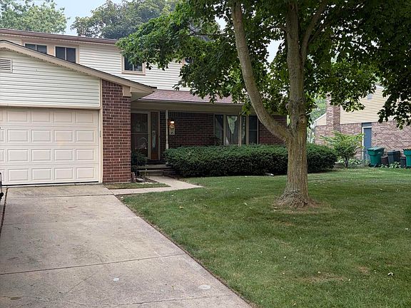 2nd image of 359 Old Creek Dr