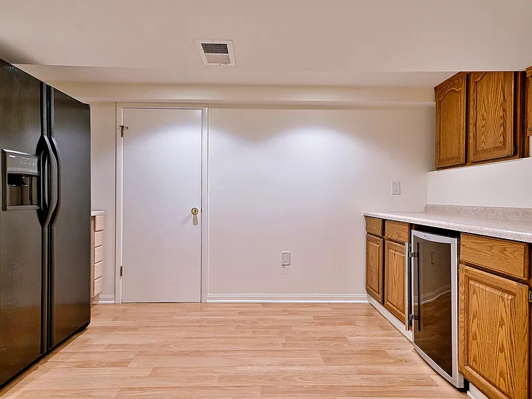 2360 N Drury Ln — Photo 29