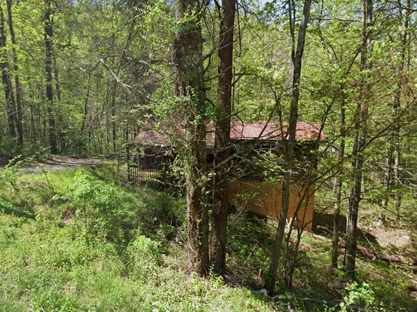 1033 Ridgefield Dr, Pigeon Forge, TN 37876