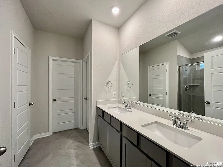 438 Shelton Pass — Photo 7
