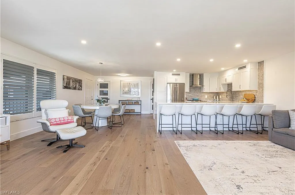 2 bed, 2.0 bath, 1554 sqft, $5,500 — Photo 4
