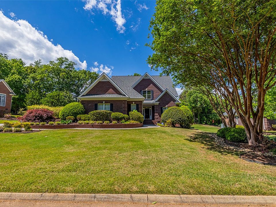 1st image of 616 Shefwood Dr