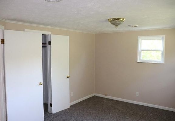 5th image of 4516 Plummer Dr
