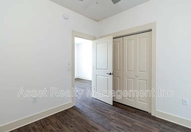 1120 Franck St #202 — Photo 17