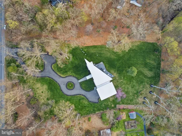 2368 Hunter Mill Rd, Vienna, VA 22181