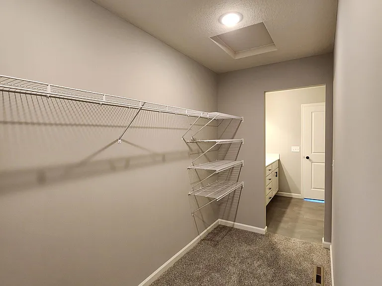 10229 Goodview Cir — Photo 24