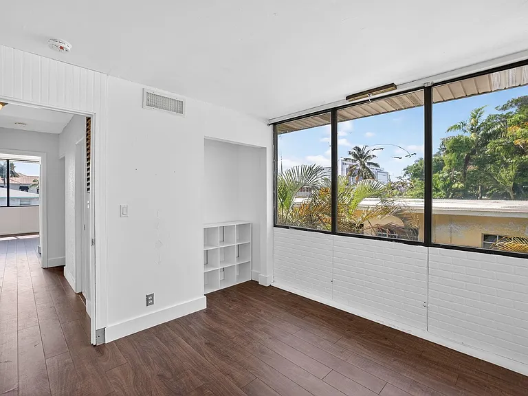 1531 SE 15th St #8 — Photo 19