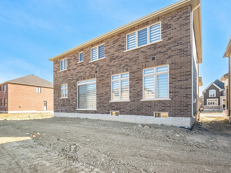 7 Sandhill Cres N — Photo 39