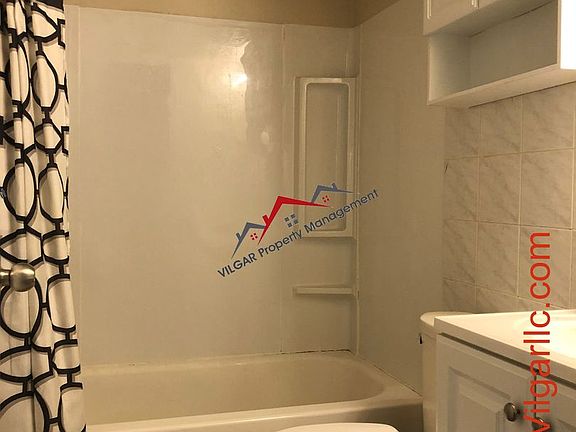 3rd image of 410 Lincolnway Way #6-2E