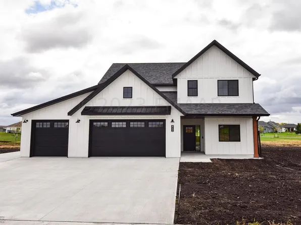 412 Reese Way, Mapleton, ND 58059