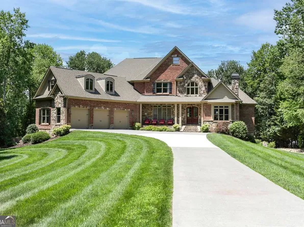 234 Shores Dr, Hayesville, NC 28904