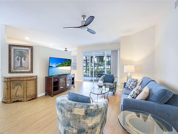 3rd image of 625 Lalique CIR #1401
