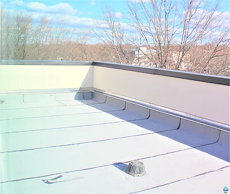 Rented by EXR | media 68