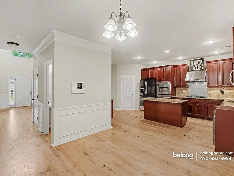 204 Manous Way — Photo 8