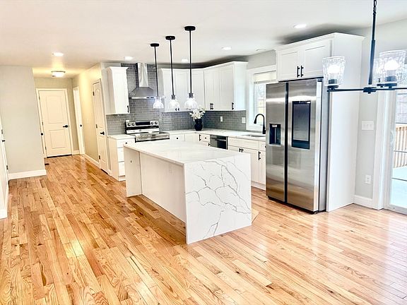 2nd image of 106 Almira Rd
