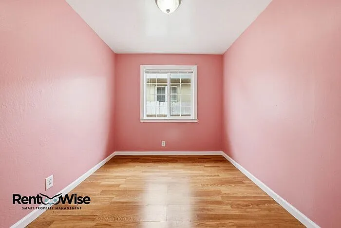 657 Hurlingame Ave — Photo 12