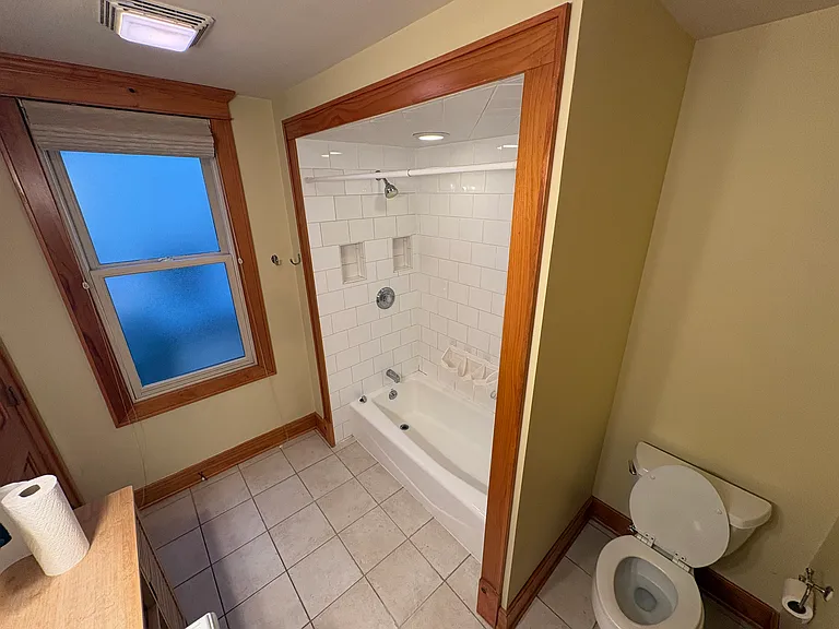 1761 N Franklin Pl — Photo 12