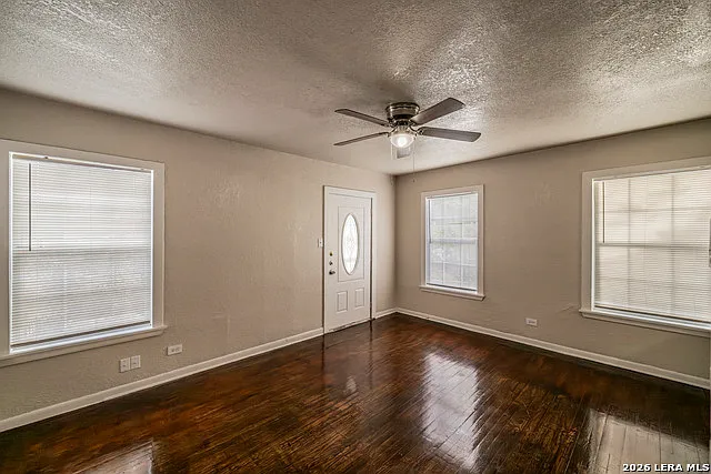 207 Bradford Ave #1 — Photo 4